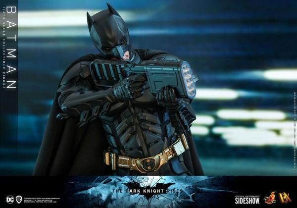 Batman The Dark Knight Rises: Batman - Figure 1/6- Hot Toys