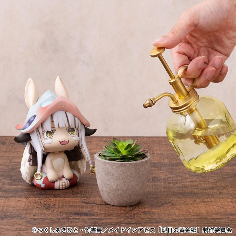 Made in Abyss: The Golden City of the Scorching Sun Look Up PVC Statue Nanachi 11 cm (With Gift)