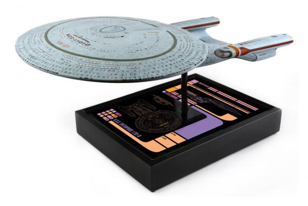 Star Trek Replica 1/1000 USS Enterprise NCC-1701-D