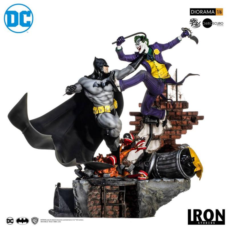 DC Comics Diorama 1/6 Batman vs Joker Battle by Ivan Reis 52 cm