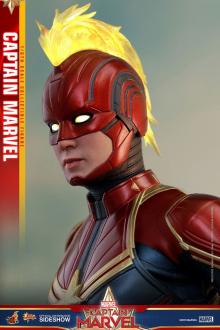 Captain Marvel: Captain Marvel - Figure 1/6 - Hot Toys