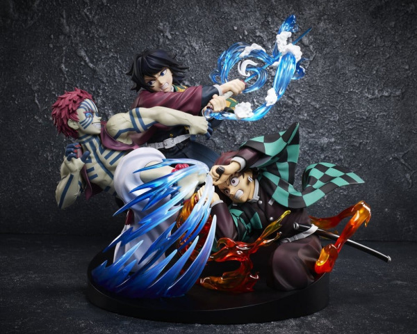 Demon Slayer: Kimetsu no Yaiba PVC Figure Tanjiro Kamado & Giyu Tomioka & Akaza 13 cm 1