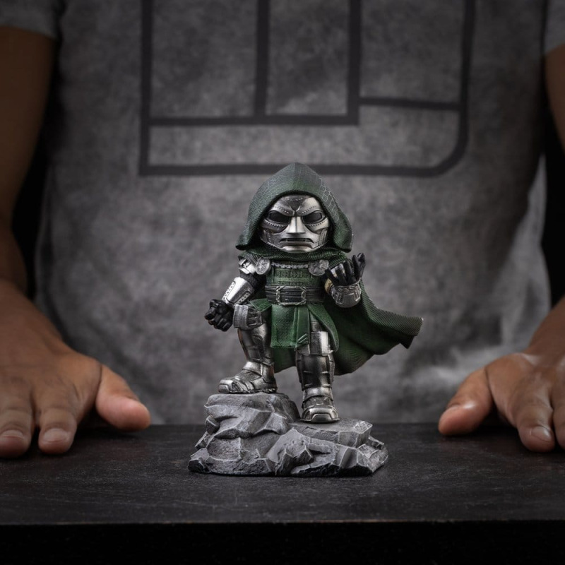 Avengers: Doomsday MiniCo Statue Doctor Doom 15 cm 9