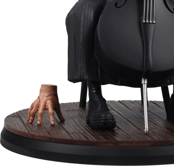 Wednesday Cello Figure with Figurative Keychain 20 cm 3