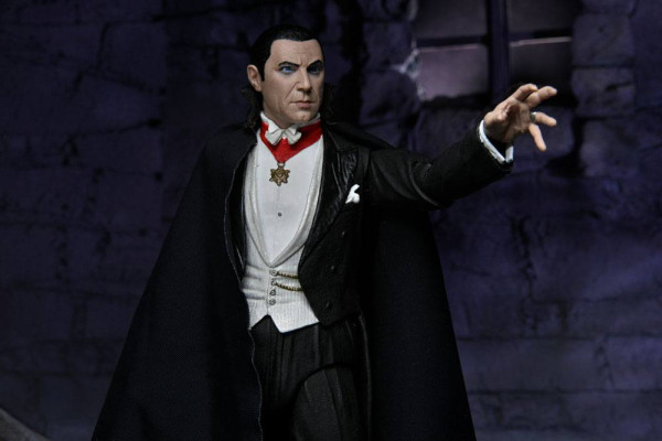 Universal Monsters Action Figure Ultimate Dracula (Transylvania) 18 cm 8