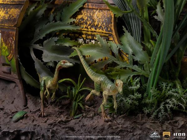 Jurassic World Fallen Kingdom Deluxe Art Scale Statue 1/10 Blue 24 cm