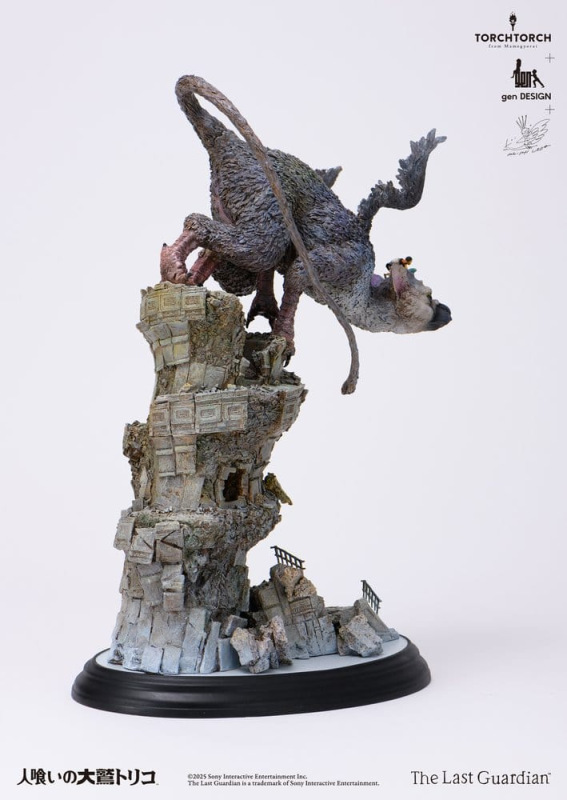 The Last Guardian Art Statue Trico by Akishi Ueda 50 cm 6