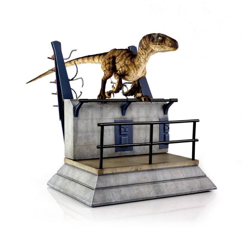 Jurassic Park Statue Breakout Raptor 30 cm