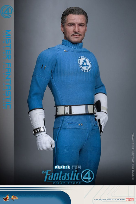 The Fantastic Four: First Steps Movie Masterpiece Action Figure 1/6 Mister Fantastic 30 cm 12