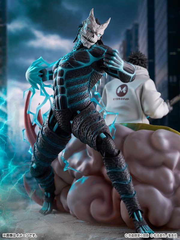Kaiju No.8 SHIBUYA SCRAMBLE FIGURE PVC Statue 1/7 Kaiju No.8 & Kafka Hibino 29 cm 3