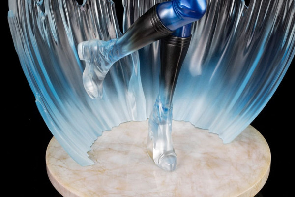 Marvel Bishoujo PVC Statue 1/7 Invisible Woman Ultimate 31 cm 7