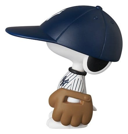 MLB × Peanuts UDF PVC Figure New York Yankees Snoopy 7 cm 1