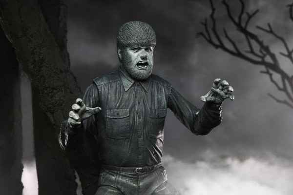 Universal Monsters Action Figure Ultimate The Wolf Man (Black & White) 18 cm 14