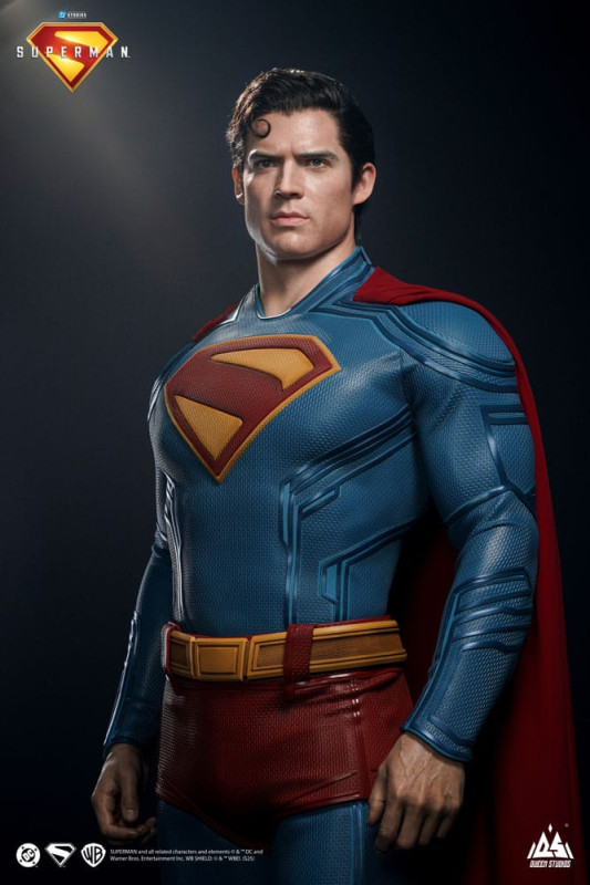 Superman 2025 Life-Size Statue Superman 208 cm 2