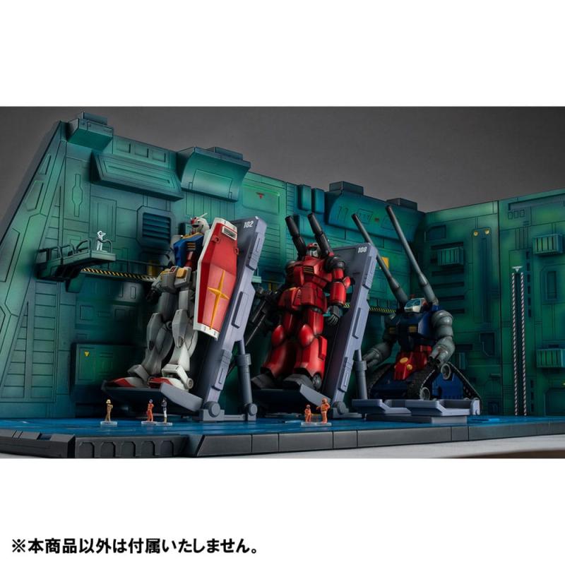 Mobile Suit Gundam SEED Realistic Model Series Diorama 1/144 White Base Catapult Deck Anime Edition