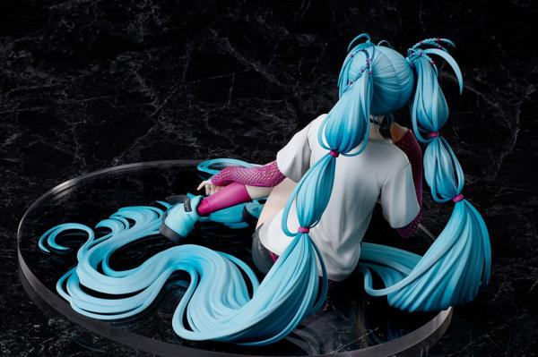 Hatsune Miku Statue 1/4 Yoneyama Mai The Latest Street Style "Cute" Limited Edition 17 cm