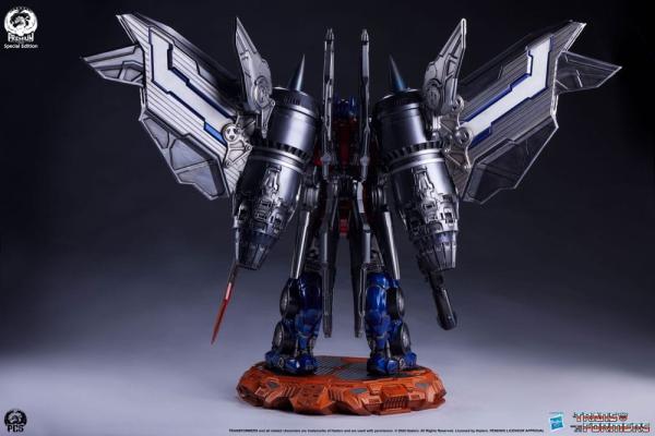 Transformers Museum Scale Statue Optimus Prime Jet Convoy Edition 87 cm