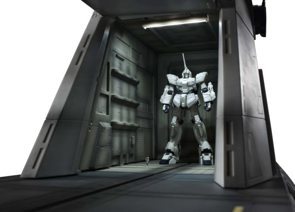 Gundam Unicorn Realistic Model Series Diorama 1/144 Scale Nahel Argama Catapult Deck (UC ver.) 138 c 6