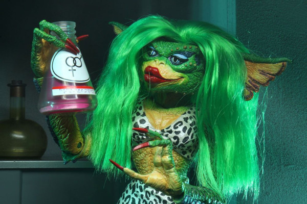 Gremlins 2 Ultimate Action Figure Greta 15 cm 2