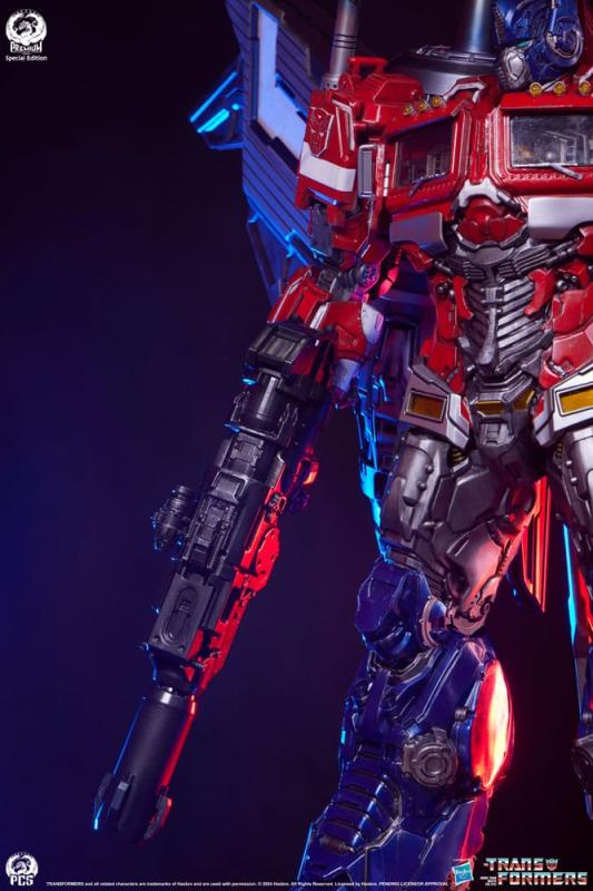 Transformers Museum Scale Statue Optimus Prime Jet Convoy Edition 87 cm