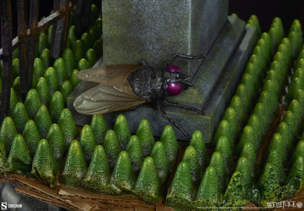 Beetlejuice Premium Format Mixed Media Statue Beetlejuice 54 cm 13