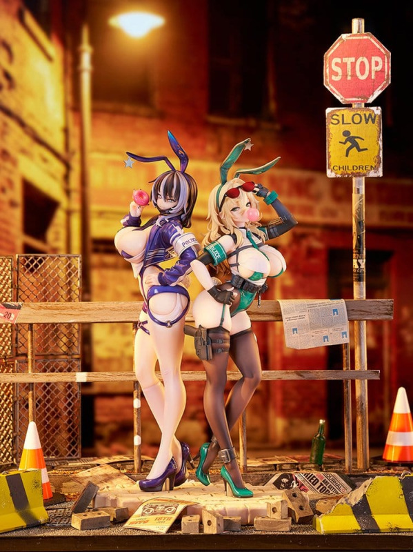 Original Character Figure 1/6 Bunny Cops 01 Illustration by CheLA77 30 cm 9