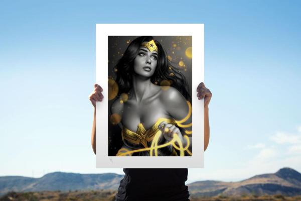 DC Comics: Wonder Woman Black & Gold 46 x 61 cm Art Print - Sideshow Collectibles
