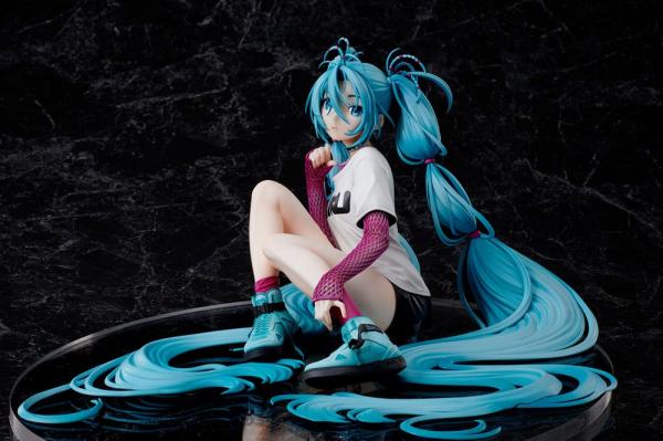 Hatsune Miku Statue 1/4 Yoneyama Mai The Latest Street Style "Cute" Limited Edition 17 cm