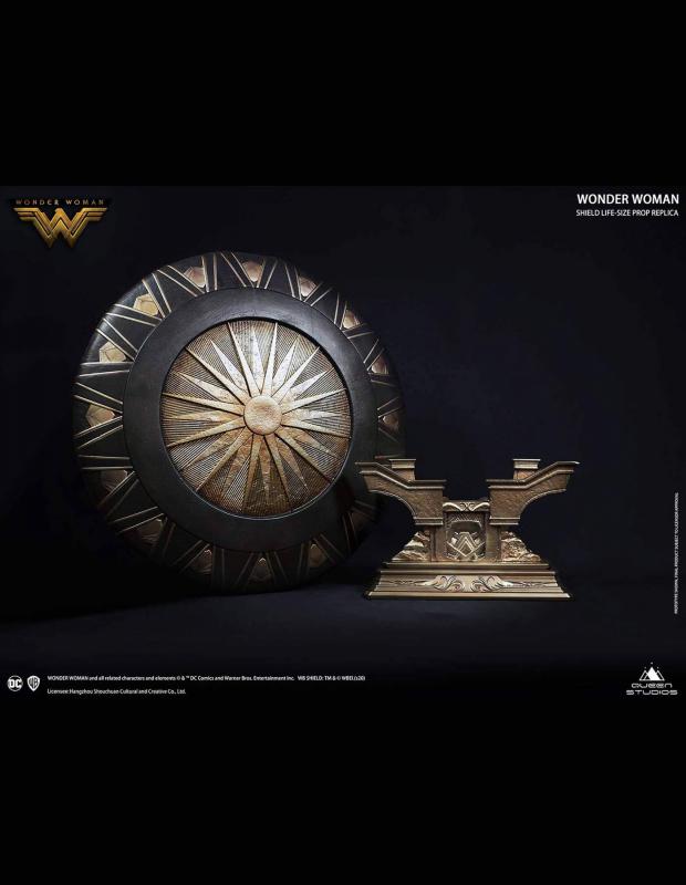 Wonder Woman Life-Size Replica Wonder Woman Shield Regular Edition 58 cm