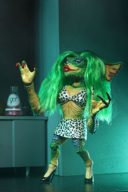 Gremlins 2 Ultimate Action Figure Greta 15 cm 4