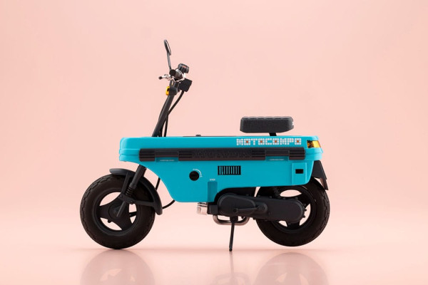 Megami Device Buster Doll Series Plastic Model Kit 1/1 Knight Alice with Honda AB12 Motocompo 15 cm 8