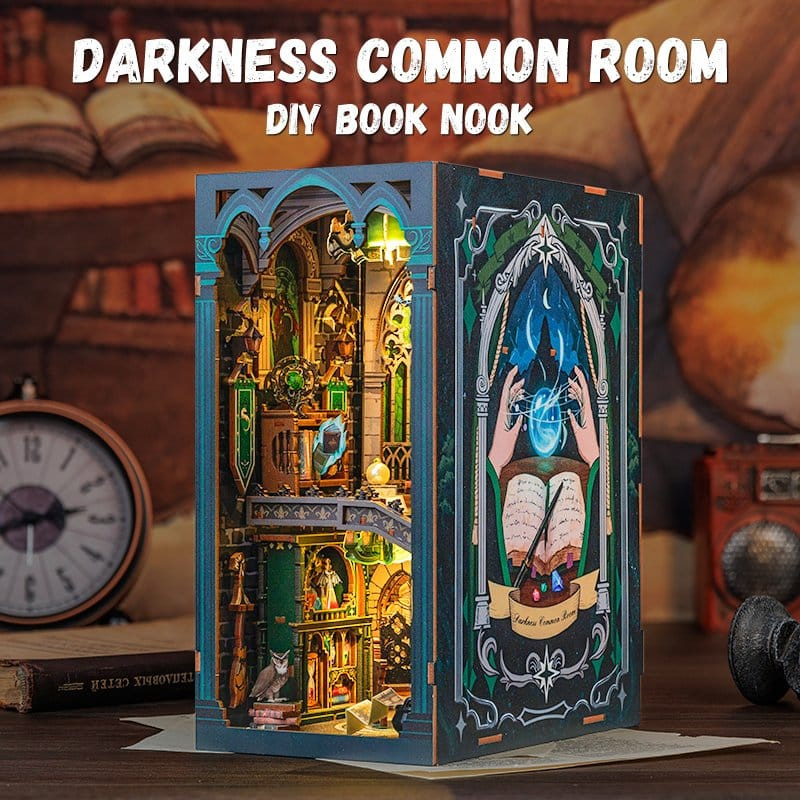 Book Nook Darkness Common Room 23 x 11 cm 1