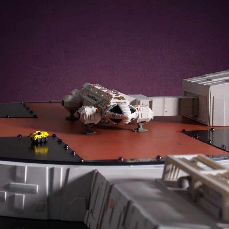 Space 1999 Playset Landing Pad (with Eagle Transporter) 46 cm 3