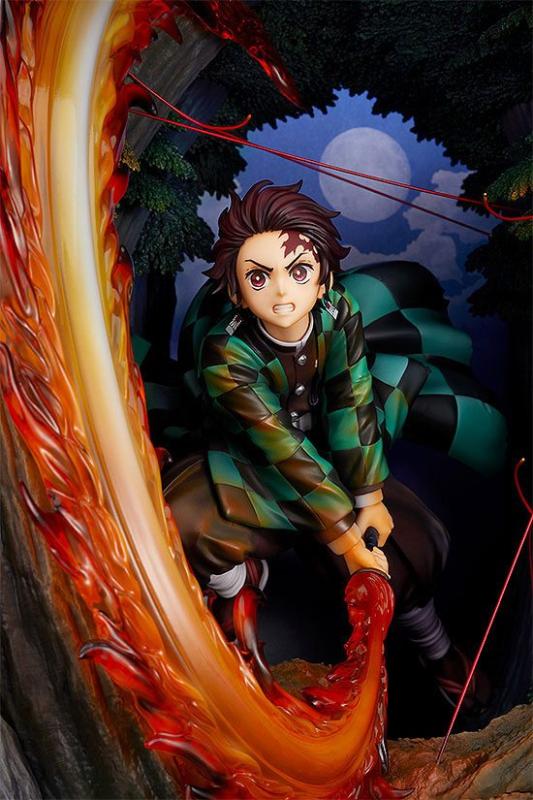 Demon Slayer: Kimetsu no Yaiba PVC Statue Tanjiro Kamado: Hinokami Kagura Dance 36 cm 1