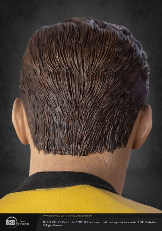 Star Trek Musuem Statue 1/3 Captain James T Kirk 64 cm 4