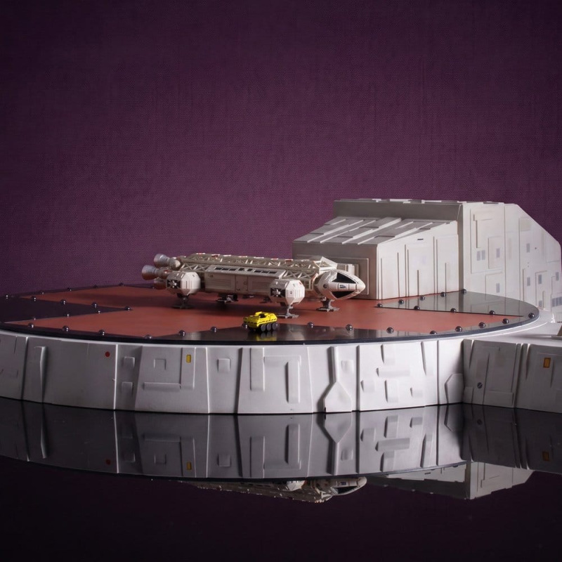 Space 1999 Playset Landing Pad (with Eagle Transporter) 46 cm 9