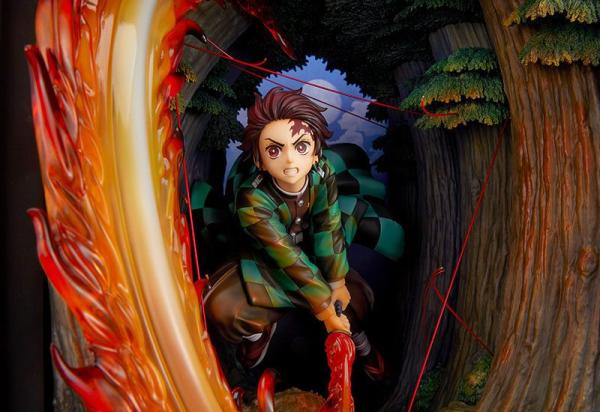 Demon Slayer: Kimetsu no Yaiba PVC Statue Tanjiro Kamado: Hinokami Kagura Dance 36 cm