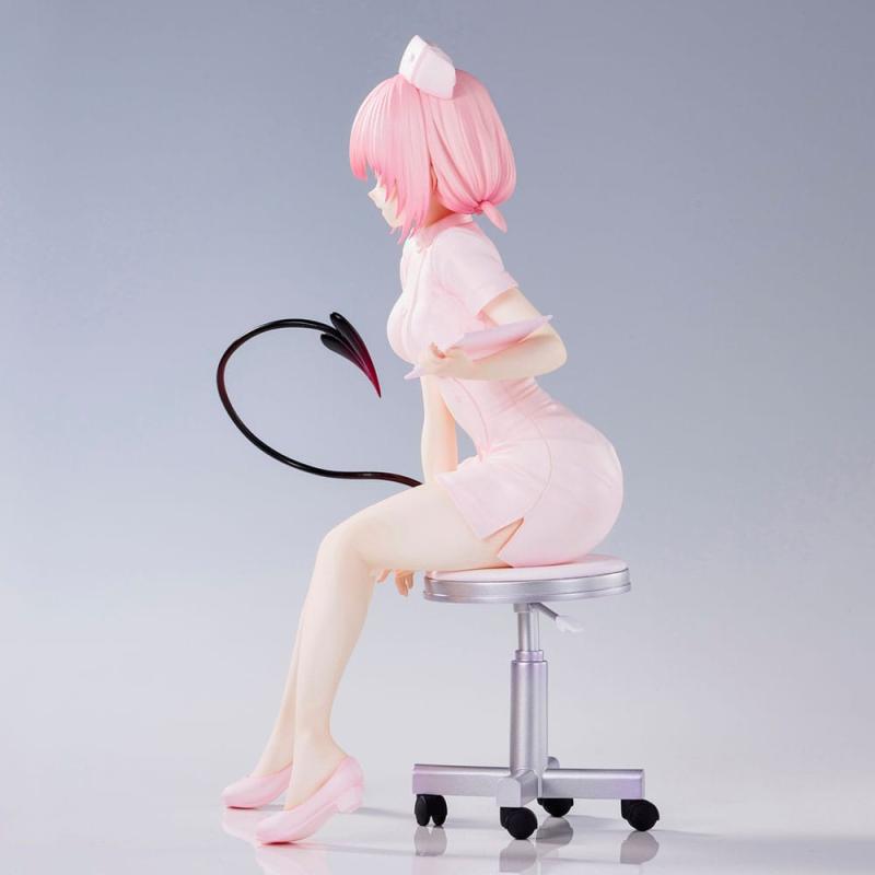 To Love-Ru Darkness Statue PVC Momo Belia Deviluke Nurse Cos 22 cm