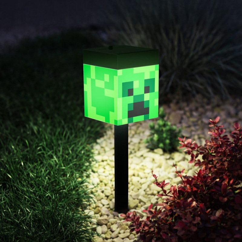 Minecraft LunaGlo Solar Stake Light Creeper 1