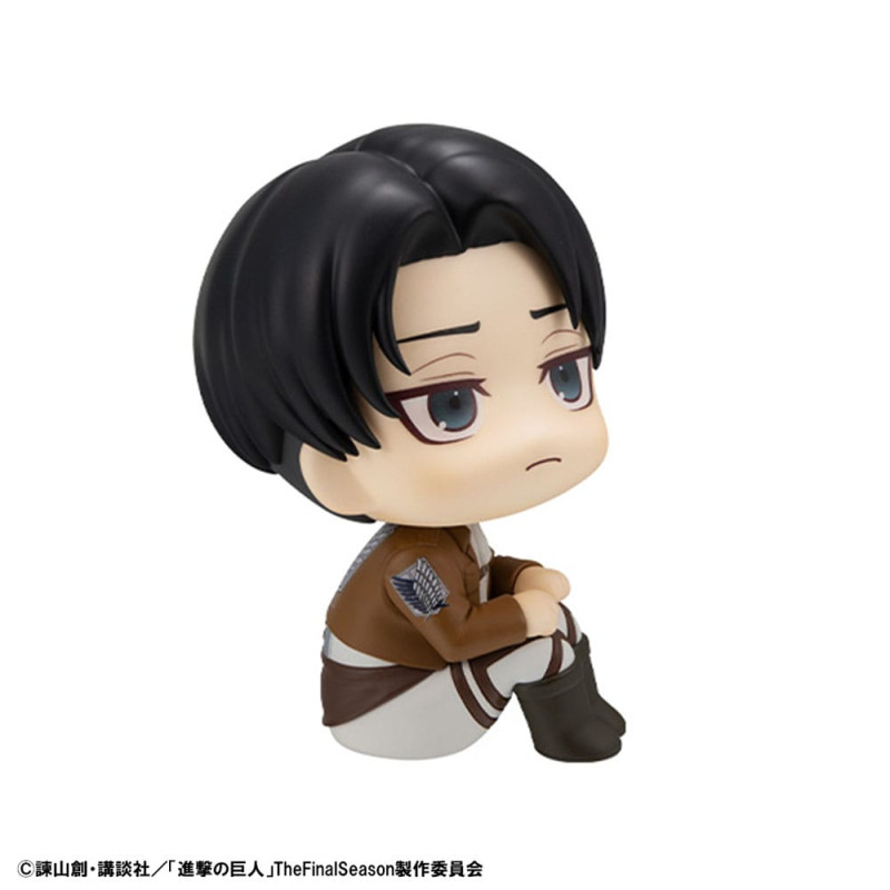 Attack on Titan Look Up PVC Statue Levi 11 cm 3