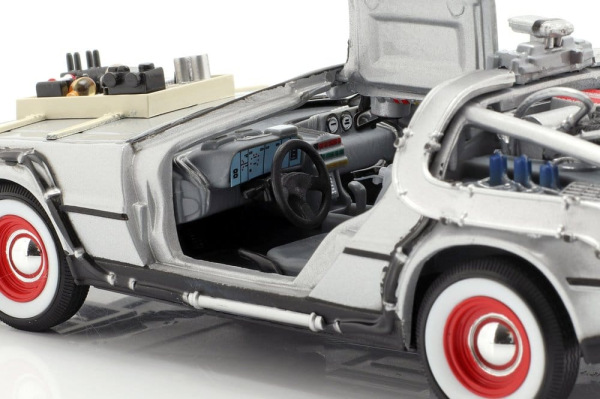 Back to the Future III Diecast Model 1/24 ´81 DeLorean LK Coupe 18 cm 3