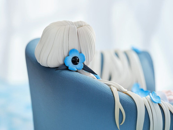 Isekaijoucho Wolf PVC Statue 1/7 Universal Body Nemophila 16 cm 8