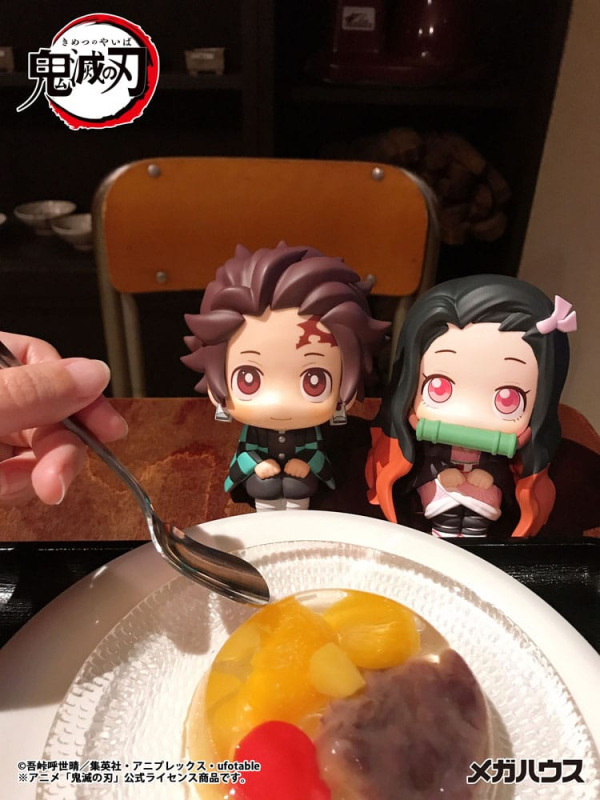 Demon Slayer Kimetsu no Yaiba Look Up PVC Statue Tanjiro Kamado 11 cm 11