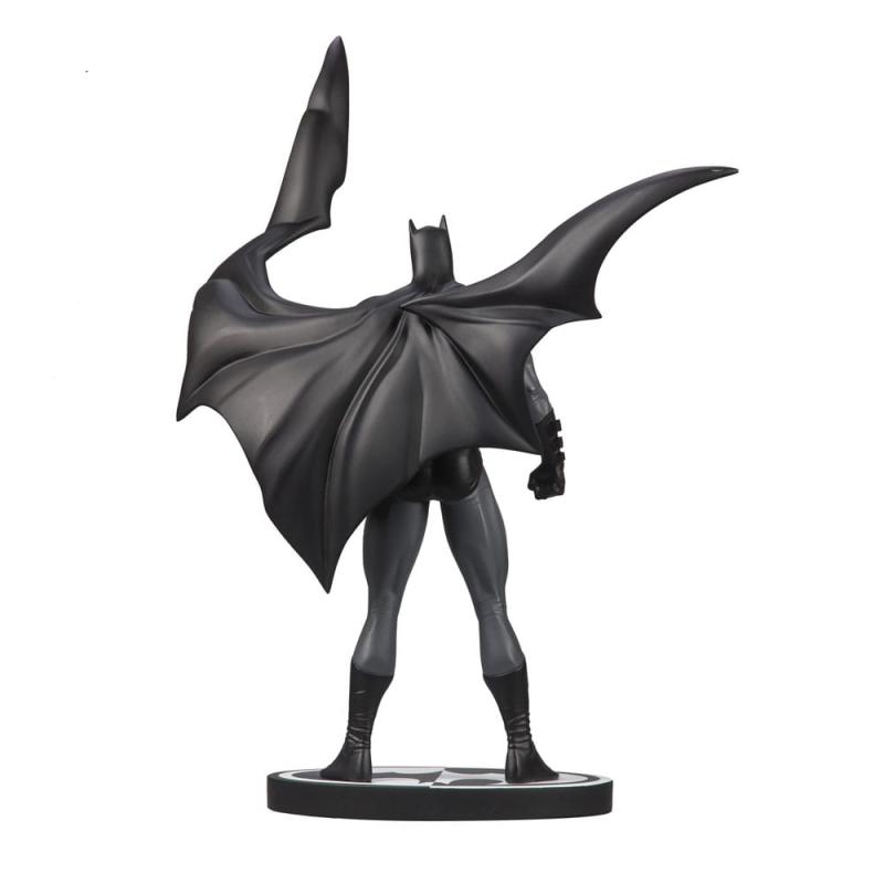 DC Direct Resin Statue Batman Black & White Batman (by Jorge Jimenez) 27 cm