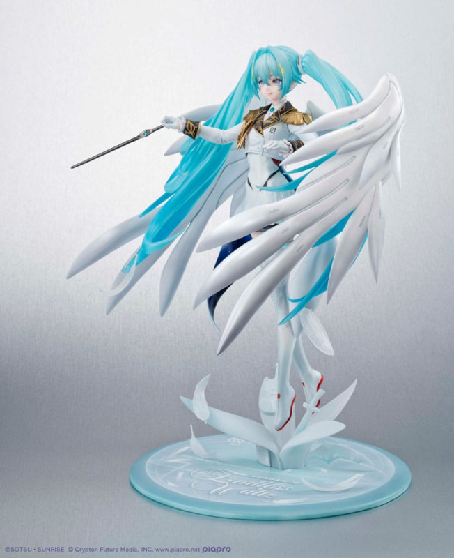 Mobile Suit Gundam x Hatsune Miku Lucrea PVC Statue Hatsune Miku x Wing Gundam Zero EW 45th Annivers 1