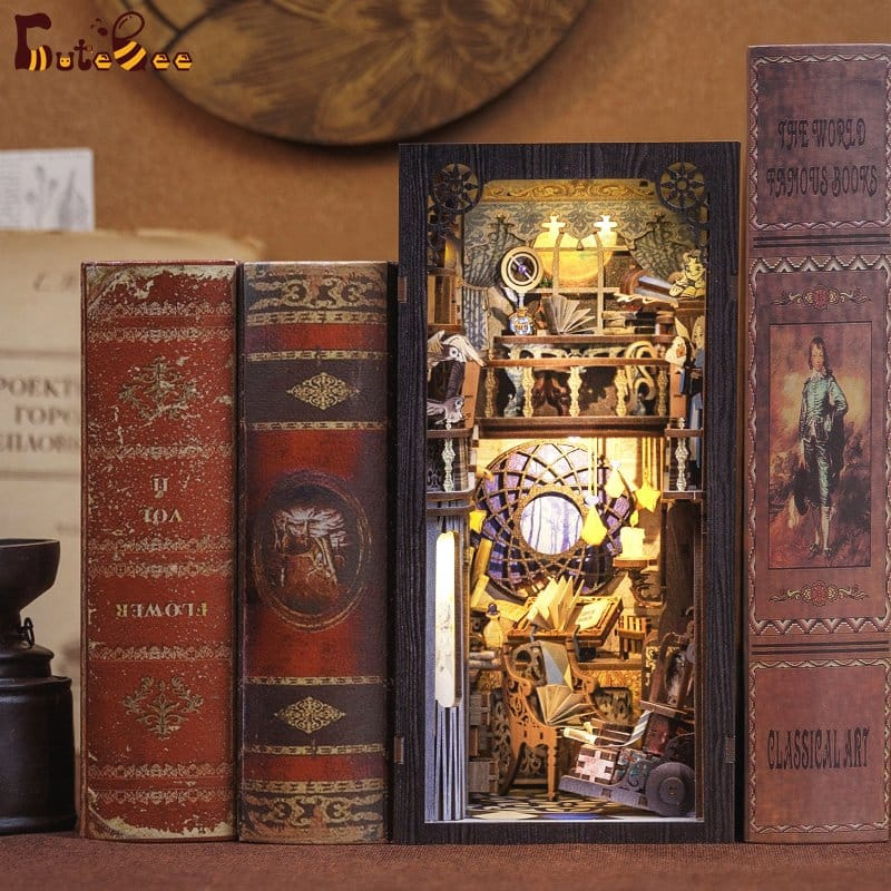 Book Nook Nebula Common Room 23 x 11 cm 12