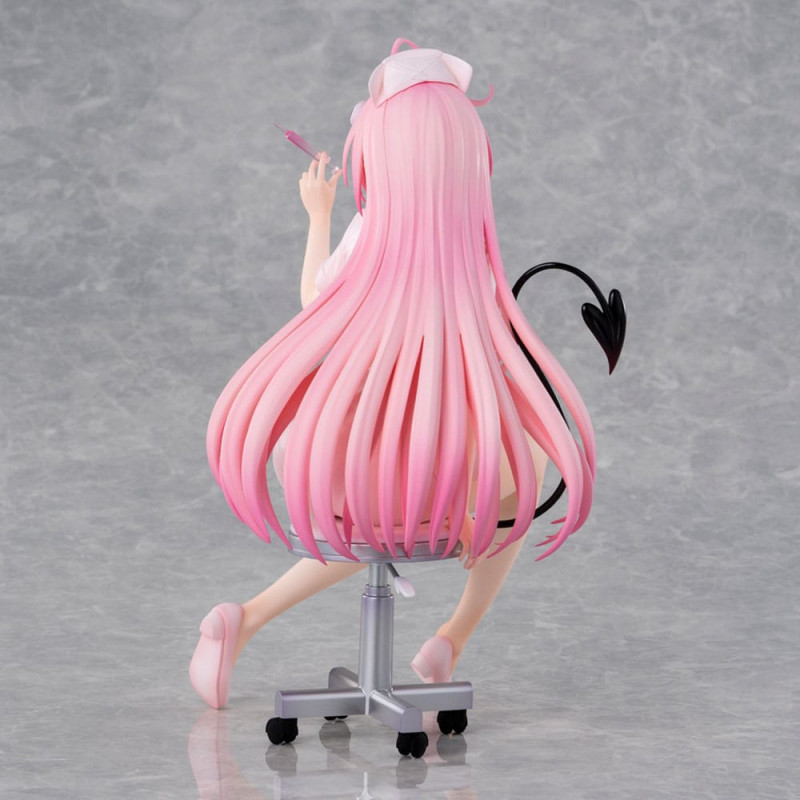 To Love-Ru Darkness Statue PVC Lara Satalin Deviluke Nurse Cos 26 cm 12