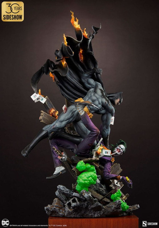 DC Comics Premium Format Statue Batman vs The Joker: Eternal Enemies 81 cm 9