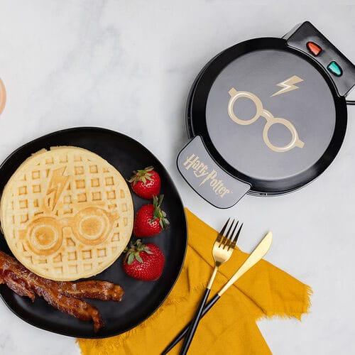 Harry Potter Waffle Maker Glasses and Lightning Bolt