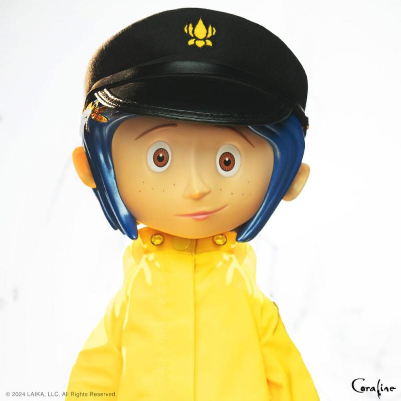 Coraline Supersize Vinyl Action Figure Coraline with Hat (Button Eyes) 40 cm